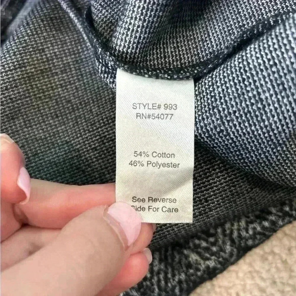 Cabi black, white, and grey speckle tweed vest top in size small - Picture 4 of 4